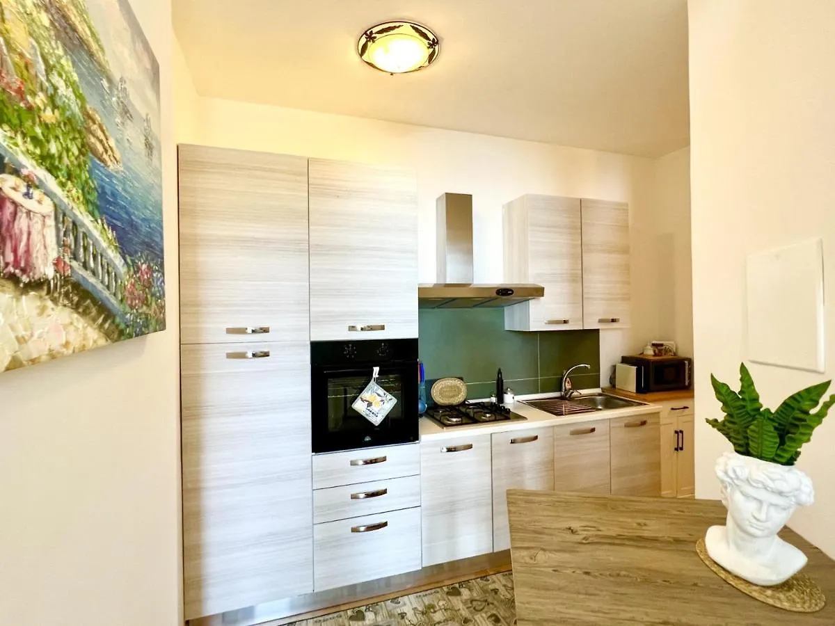 Antica Dimora Villa Tatti-Tallacchini Comerio 0*,
